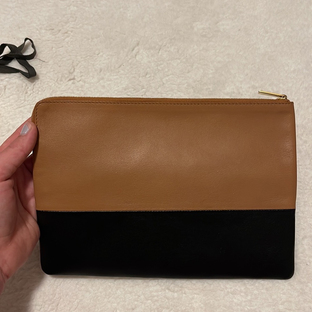 Celine Solo Bicolor Leather Clutch - Picture 4 of 13